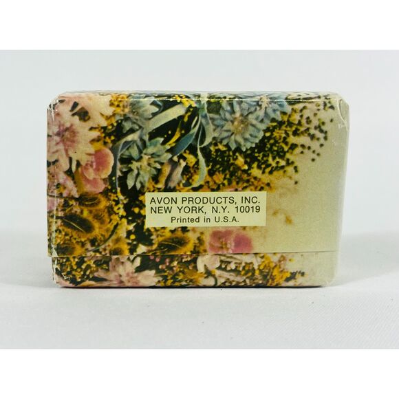 NOS Avon Field & Flowers Perfumed Bar Soap Sealed 3 Ounces - Picture 3 of 4